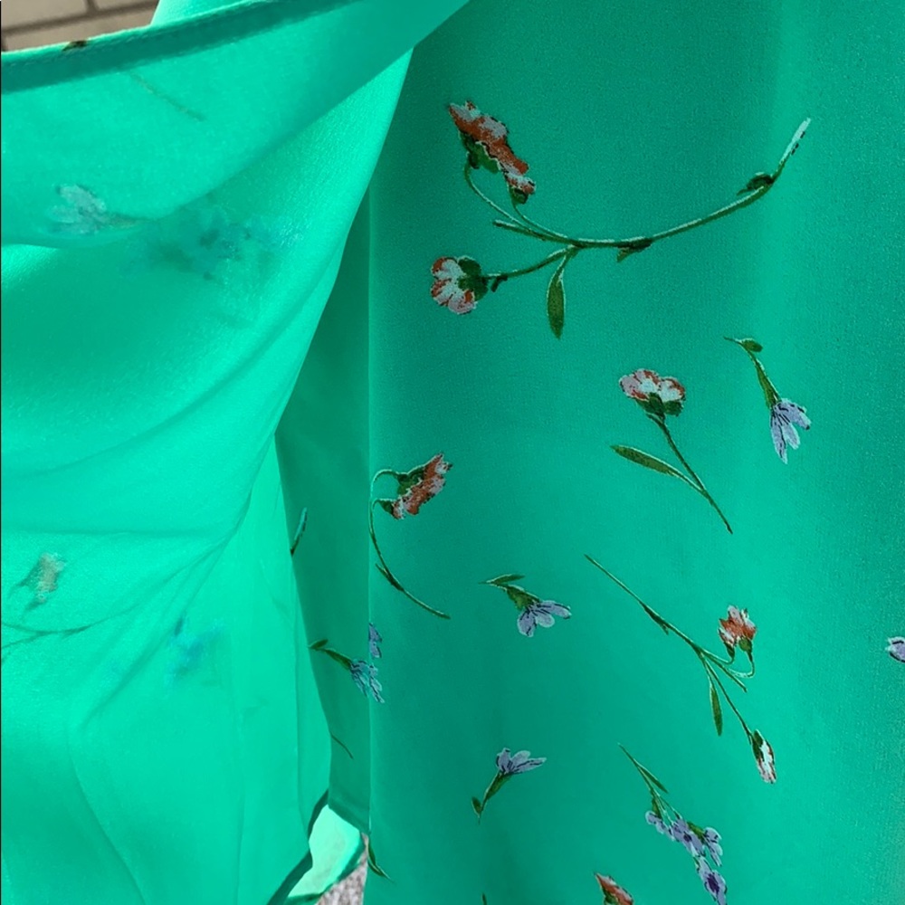 Green Floral Lined Ruffle Trim Wrap Dress - Picture 10 of 11